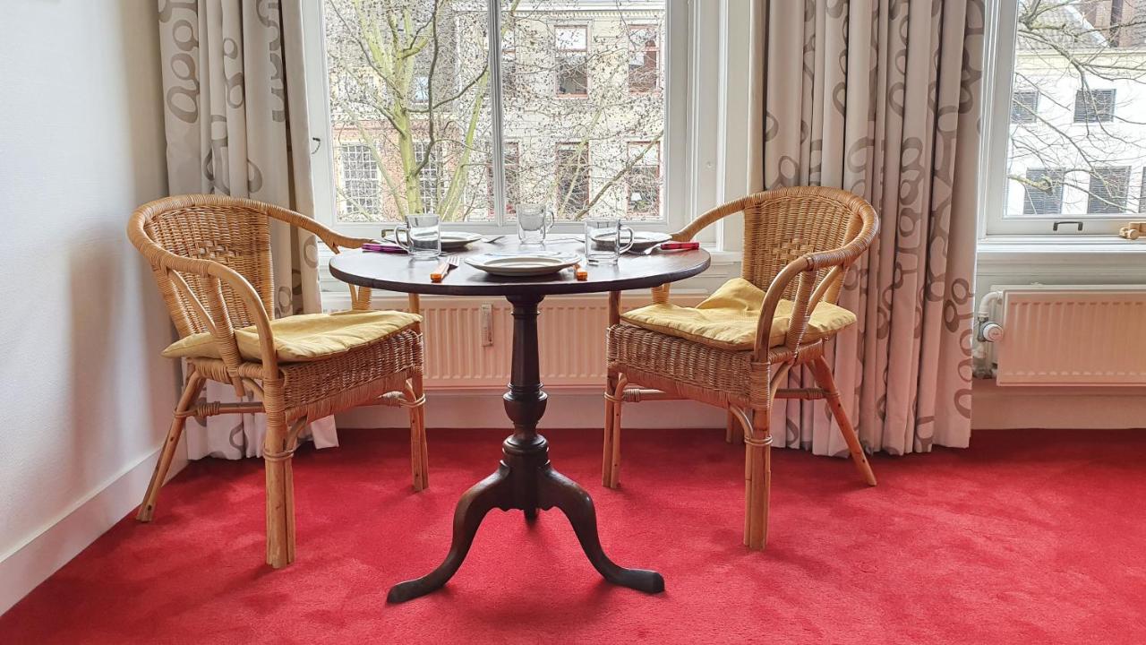 Large Historical Apartment & Canal Terrace Utrecht Bagian luar foto