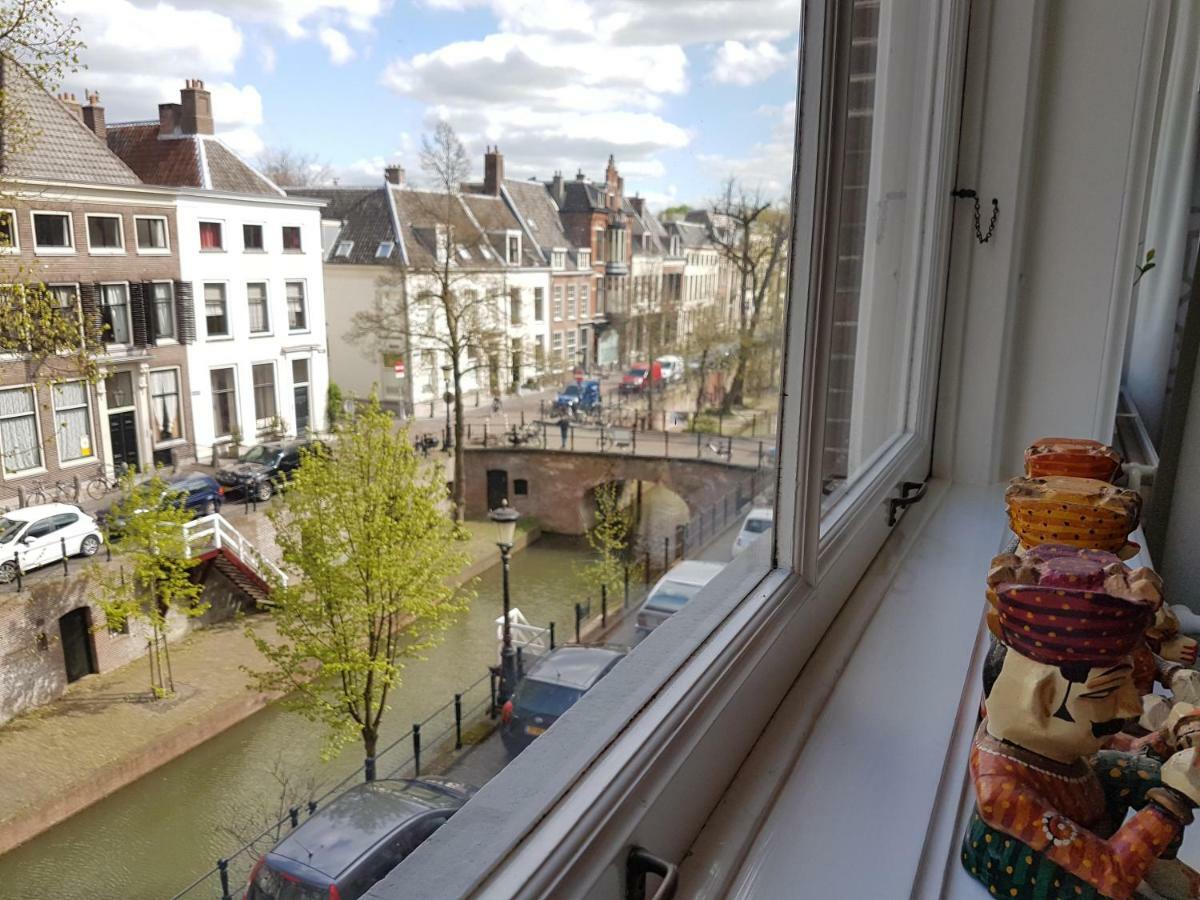 Large Historical Apartment & Canal Terrace Utrecht Bagian luar foto