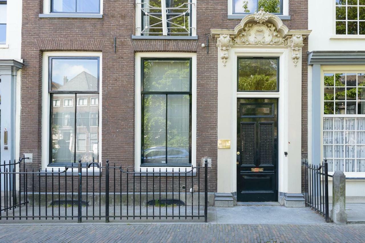 Large Historical Apartment & Canal Terrace Utrecht Bagian luar foto