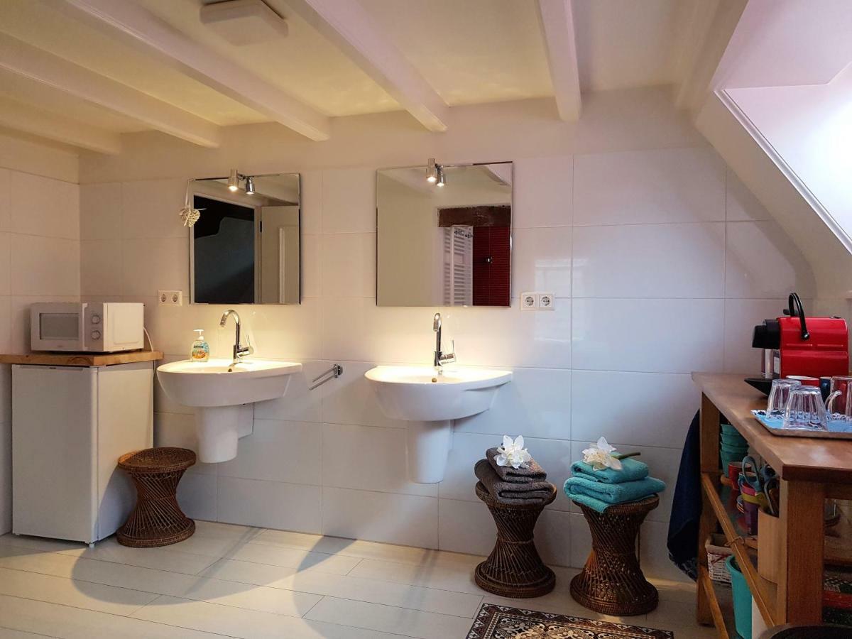 Large Historical Apartment & Canal Terrace Utrecht Bagian luar foto