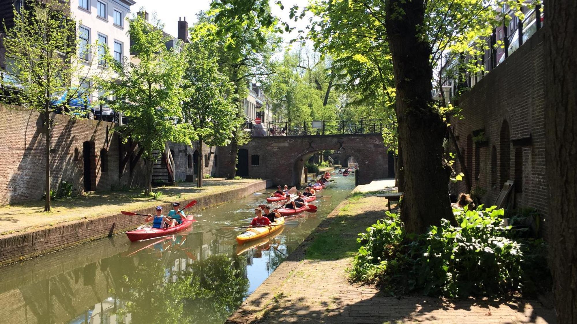 Large Historical Apartment & Canal Terrace Utrecht Bagian luar foto