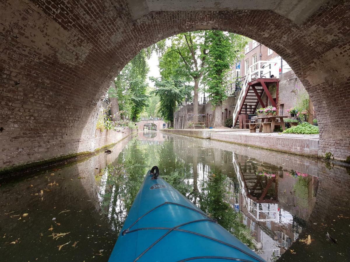 Large Historical Apartment & Canal Terrace Utrecht Bagian luar foto