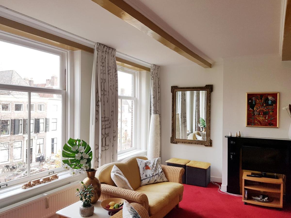 Large Historical Apartment & Canal Terrace Utrecht Bagian luar foto